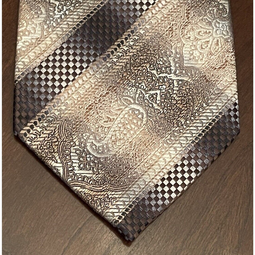 Avanti Uomo Brown 100% Polyester Men’s Neck Tie Made In China
